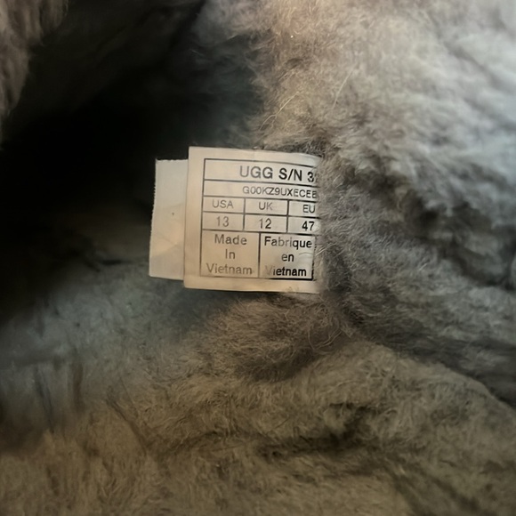 Ugg Ascot slippers - Gray size 13. Good condition - Picture 5 of 5